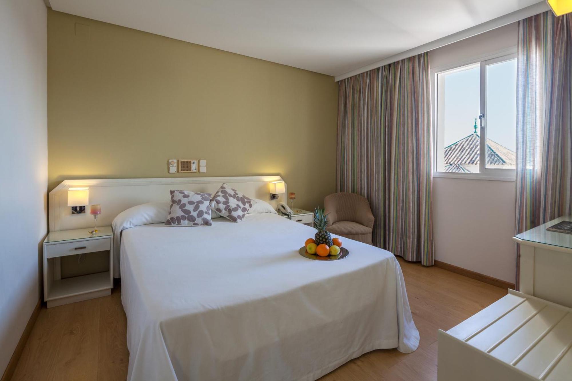 Hotel Plateria Ecija Exterior photo
